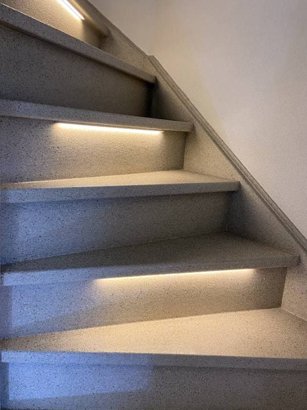 traprenovatie met GraphiteBlend stone structuur in Gouda
