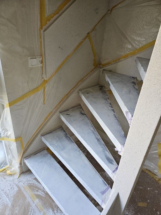 Signature CrystalSand — afgeplakte werkplek, overzettreden geplaatst