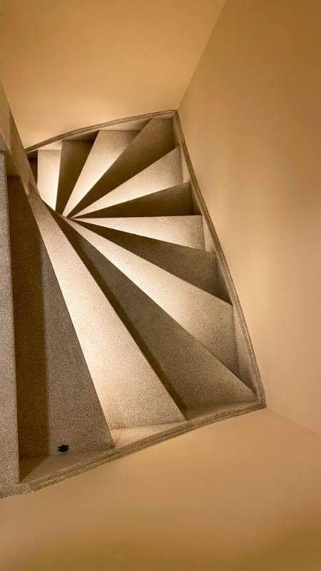 traprenovatie met Desert Grain stone structuur in Rotterdam