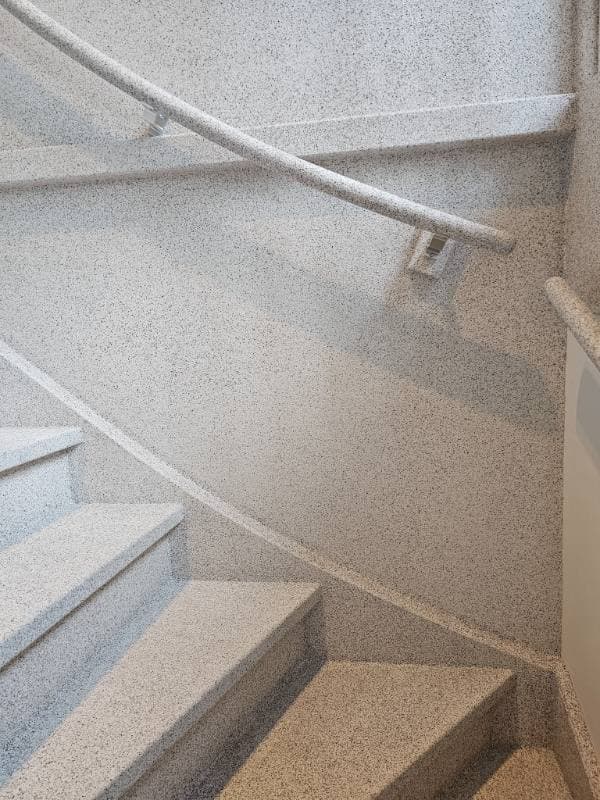 trap renovatie met Arctic Blend stone structuur in Woerden